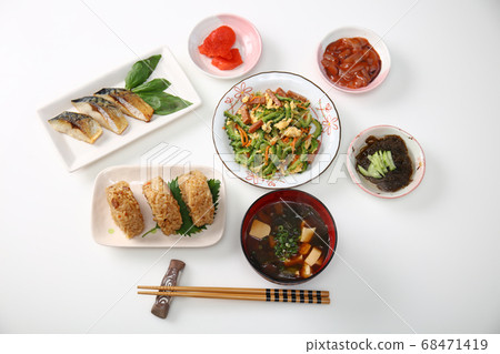 Japanese food that looks delicious Japanese food that looks delicious 68471419