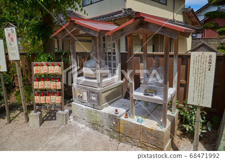 島根縣松江市玉町溫泉以其有趣的地藏而聞名的西岸寺 島根縣松江市玉町溫泉以其有趣的地藏而聞名的西岸寺 68471992