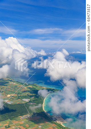 Okinawa _ Miyakojima and summer clouds _ aerial view Okinawa _ Miyakojima and summer clouds _ aerial view 68473817