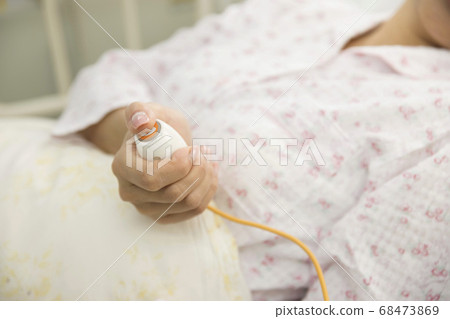 中級女手打給護士 中級女手打給護士 68473869