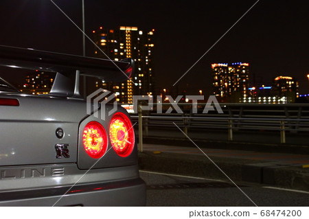 R34 GT-R的尾燈具有夜景 R34 GT-R的尾燈具有夜景 68474200