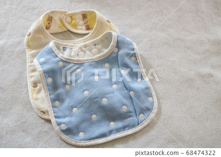 Baby, gauze bib, styhib, meal, food, fashion, child 68474322