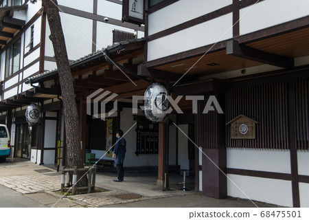 "Kusatsu Onsen", which boasts the largest amount of water in Japan, is a hot spring in the mountains spread over an altitude of 1200 m. "Kusatsu Onsen", which boasts the largest amount of water in Japan, is a hot spring in the mountains spread over an altitude of 1200 m. 68475501
