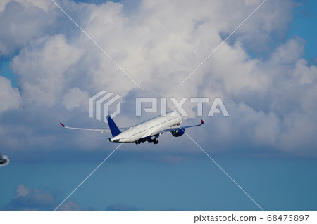 從羽田機場起飛的A350-900 68475897