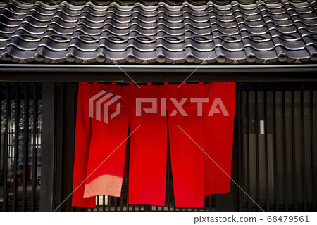 黑色瓦和紅色商譽 68479561