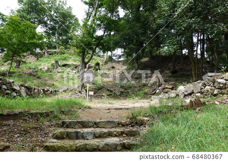 Min-Jinshan Castle Ruins 68480367