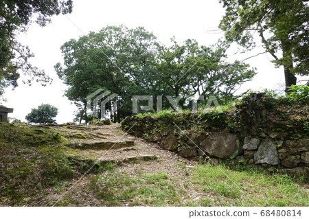 Mino Kanayama Castle (the remains of a cave under the main castle tower) Mino Kanayama Castle (the remains of a cave under the main castle tower) 68480814
