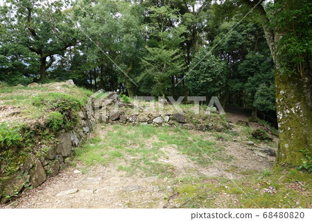 美濃金山城(主要城堡塔下的山洞遺跡) 美濃金山城(主要城堡塔下的山洞遺跡) 68480820