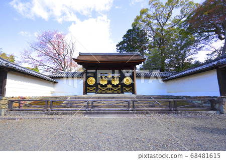 Karamon, Daigoji Temple, Kyoto City, Kyoto Prefecture, Japan 68481615