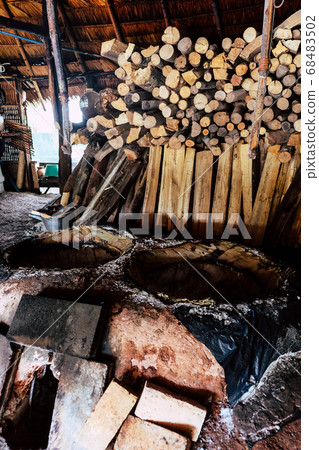 Ancient Rock Salt Pond 68483502