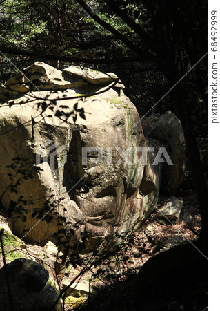 Ishiyagata Rakanzan懸崖佛。 68492999