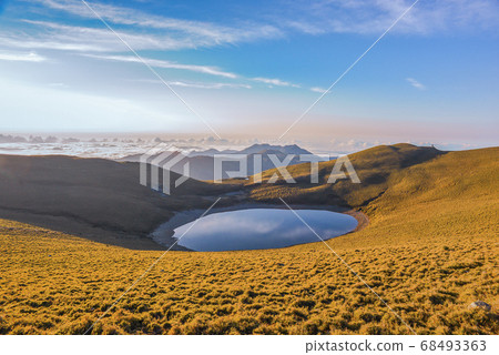 Taiwan Mountain Lakes-Angel's Tears Jiaming Lake Sunrise 68493363