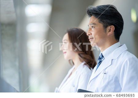 醫生,醫務工作者,女商人 醫生,醫務工作者,女商人 68493693