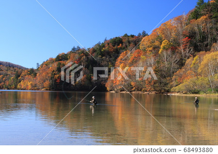 Fishing scene in Marunuma Fishing scene in Marunuma 68493880