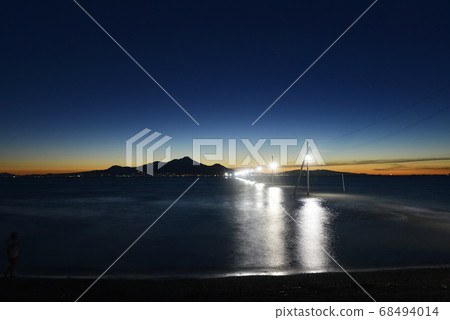 Evening view of the Hatota Sea Floorway 68494014