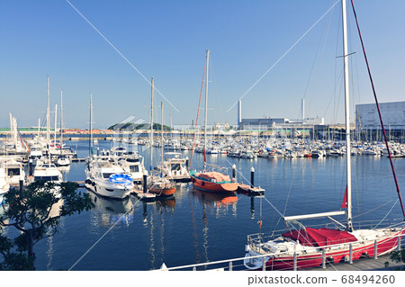 Yokohama Bayside Marina 68494260