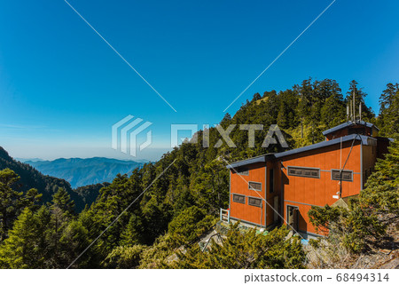 台灣百岳-玉山排雲山莊日落與東埔溪谷 68494314
