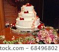 Wedding cake 68496802