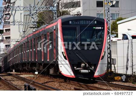 Toei 5500 Express train bound for Haneda Airport (Otorii-Anamori Inari) 68497727