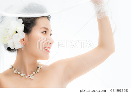 穿著婚紗的女人 穿著婚紗的女人 68499268