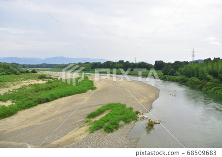 Scenery from the window of Lake Biwa Line from Ishiyama Station to Maibara Station 68509683