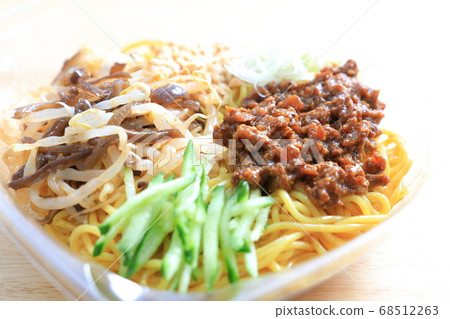 美味的冰鮮tantan麵條 68512263