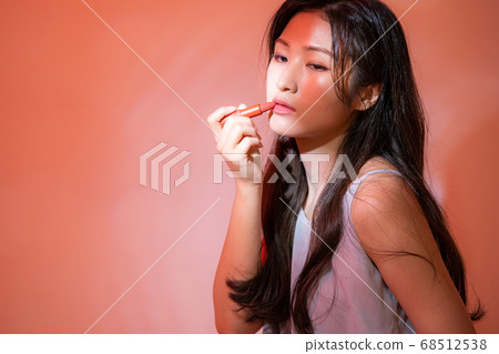 Woman colorful Woman colorful 68512538
