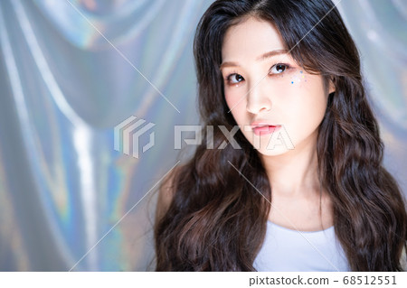 Woman colorful Woman colorful 68512551