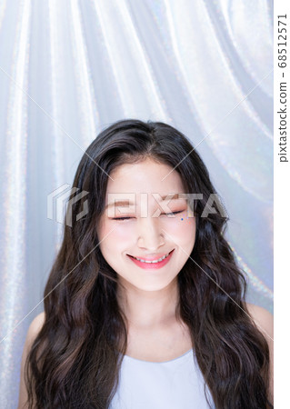 Woman colorful Woman colorful 68512571