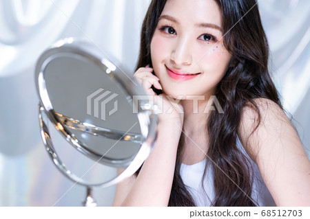 女性多彩 68512703