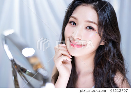 Female colorful 68512707