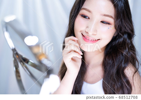 Female colorful 68512708