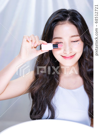 Female colorful 68512721
