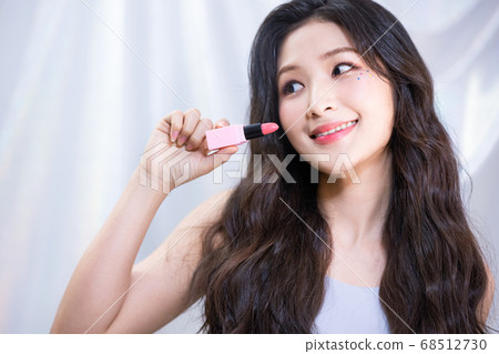 女性多彩 68512730