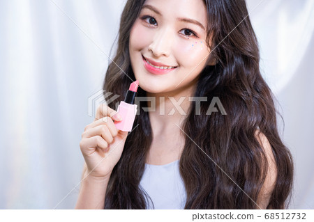 Female colorful 68512732