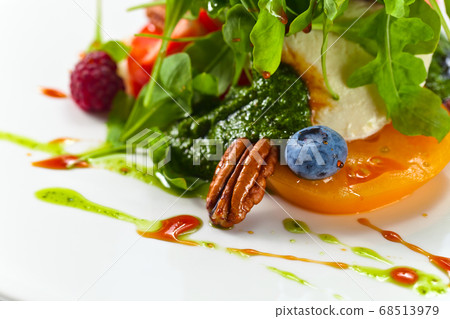 green salad green salad 68513979