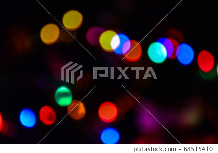 Glitter defocused lights background. 68515410