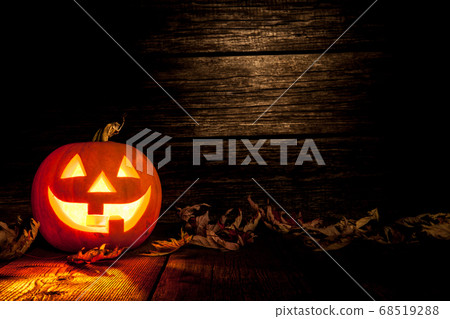 Halloween pumpkin head jack on wooden background Halloween pumpkin head jack on wooden background 68519288