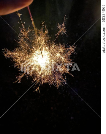 Sparkler  68524065