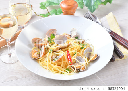 意大利麵食vongole rosso（帶蛤s的鹹麵食） 68524904