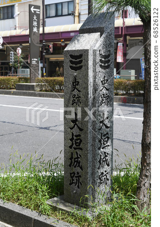 Ogaki Castle Tombstone 68526122