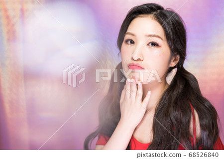 女人多彩 68526840
