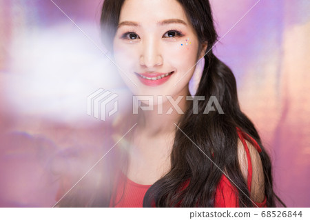 女人多彩 68526844