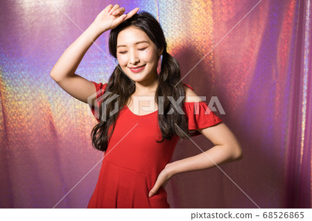女人多彩 68526865