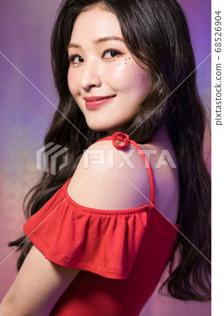 女人多彩 68526904