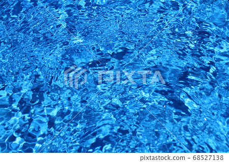 Ripples on the surface of the pool Ripples on the surface of the pool 68527138