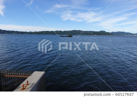 中海和一個小島 中海和一個小島 68527687