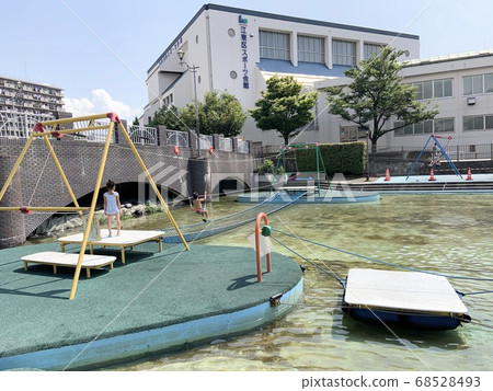 Water-based athletics at Yokojukengawa Water Park 68528493