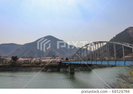 潭澤湖和大佛橋(神奈川縣山北町) 潭澤湖和大佛橋(神奈川縣山北町) 68528766