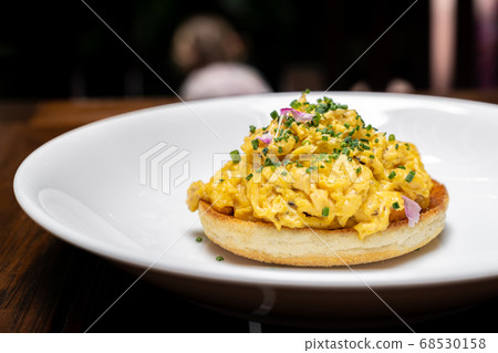 truffle scrambled eggs truffle scrambled eggs 68530158